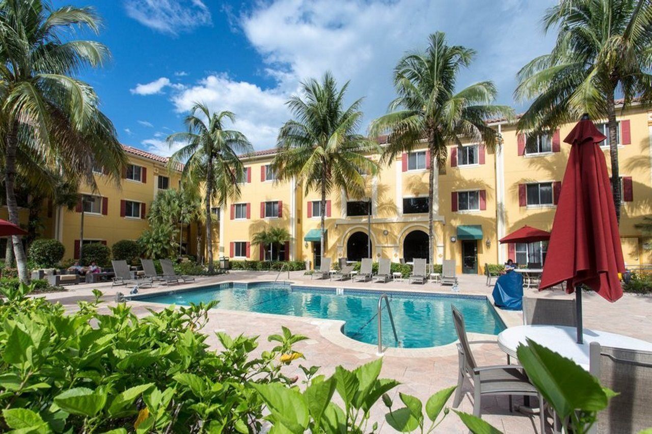 Hawthorn Extended Stay By Wyndham North Naples Kültér fotó